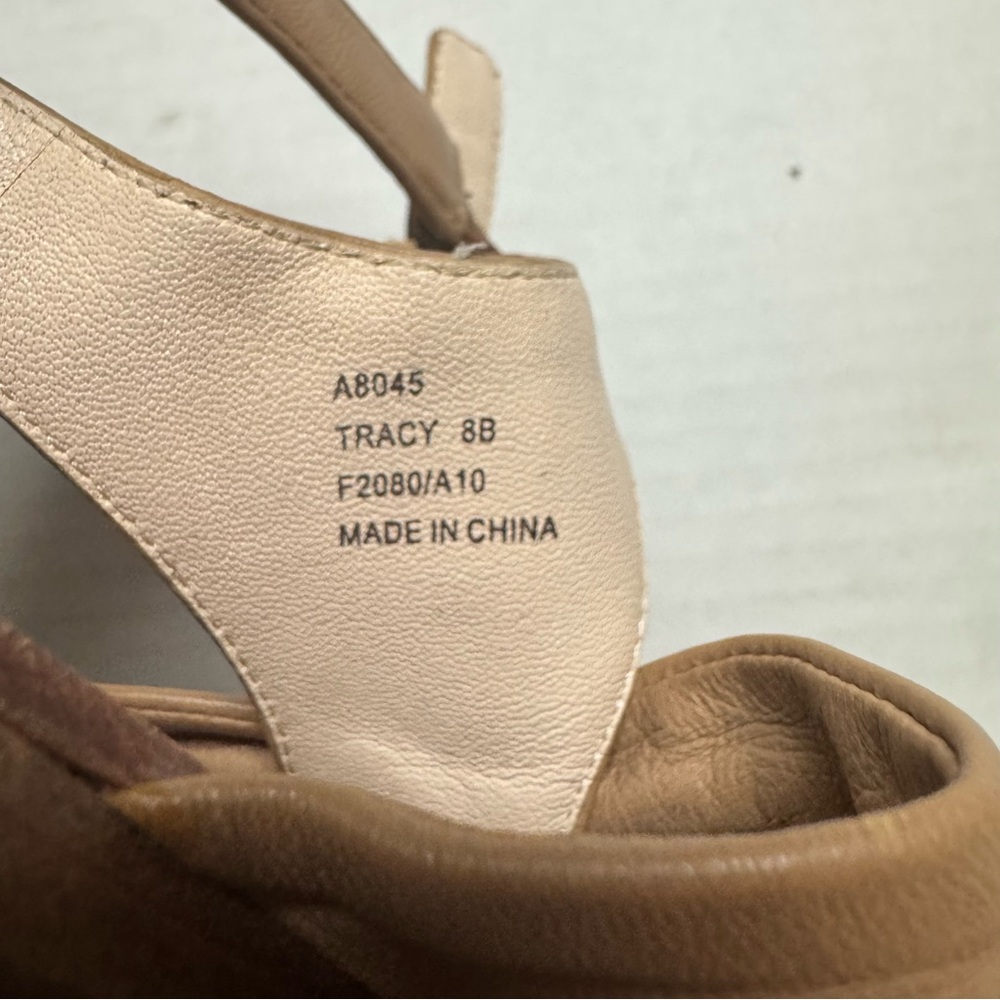 Coach Tracy Bow Leather Sandals In Camel (Tan) Size: 8B - Picture 6 of 10